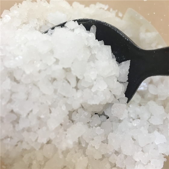 水處(chu)理中工業鹽(yan)的作用