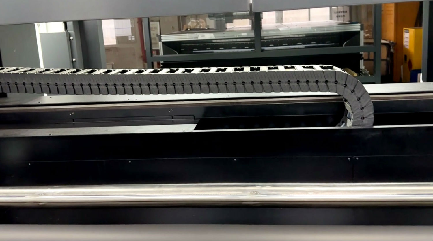 如何判斷數(shu)碼印花機的導(dao)軌是否需要更(geng)換？